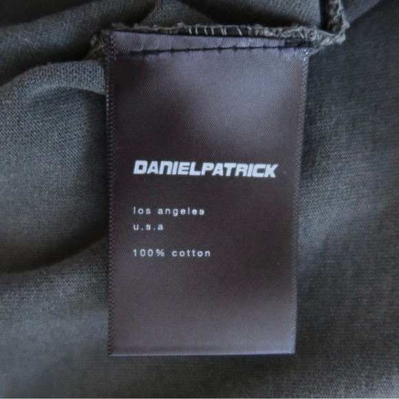 Daniel Patrick Shutter Blade Tee - Picture 6 of 7